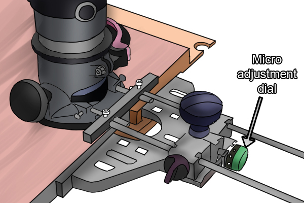 Adjusting the side fence on a Trend router