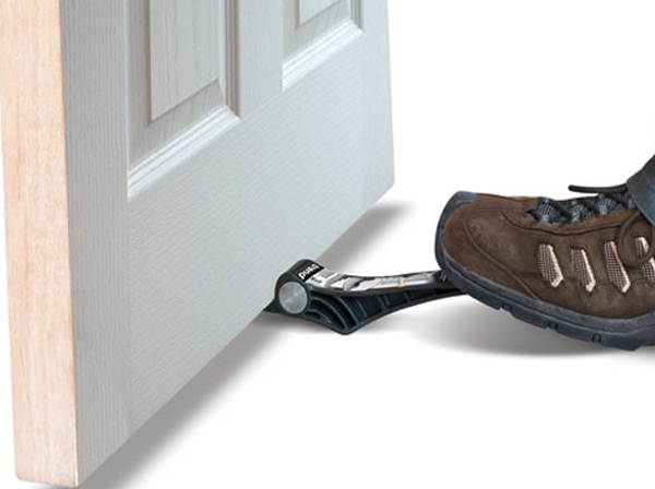 Door lifter to help hang new doors